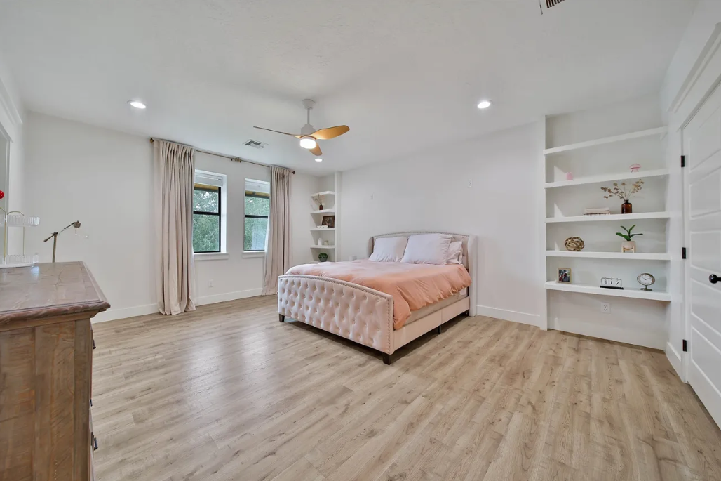 Upstairs bedroom