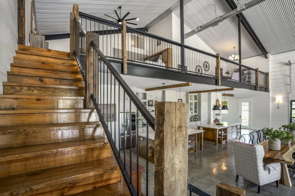 Staircase to the mezzanine